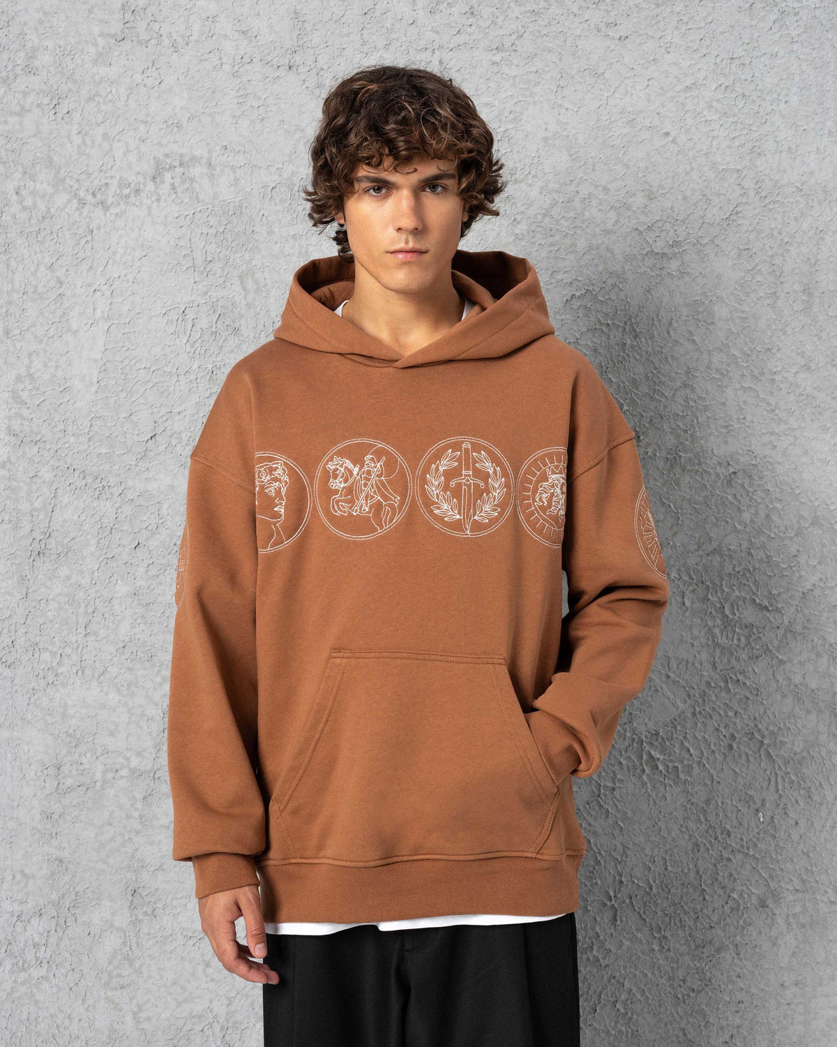 Yuvarlak Nakışlı Hoodie Kahverengi - SS-5211